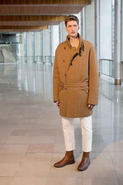 Look 3